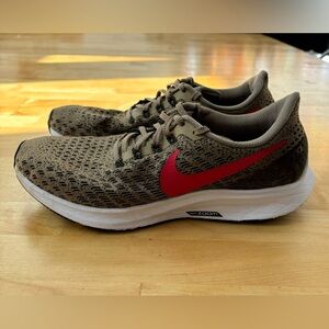 Nike Zoom Pegasus 35 Size 8